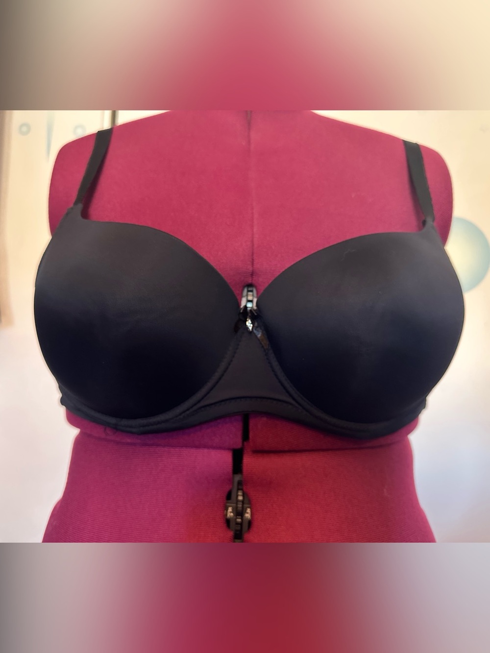 Daisy Fuentes Black T-Shirt Bra with Molded Cups